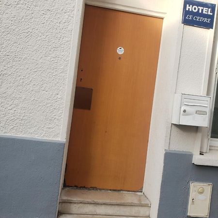 Le Cedre Hotel Saint-Denis  Buitenkant foto