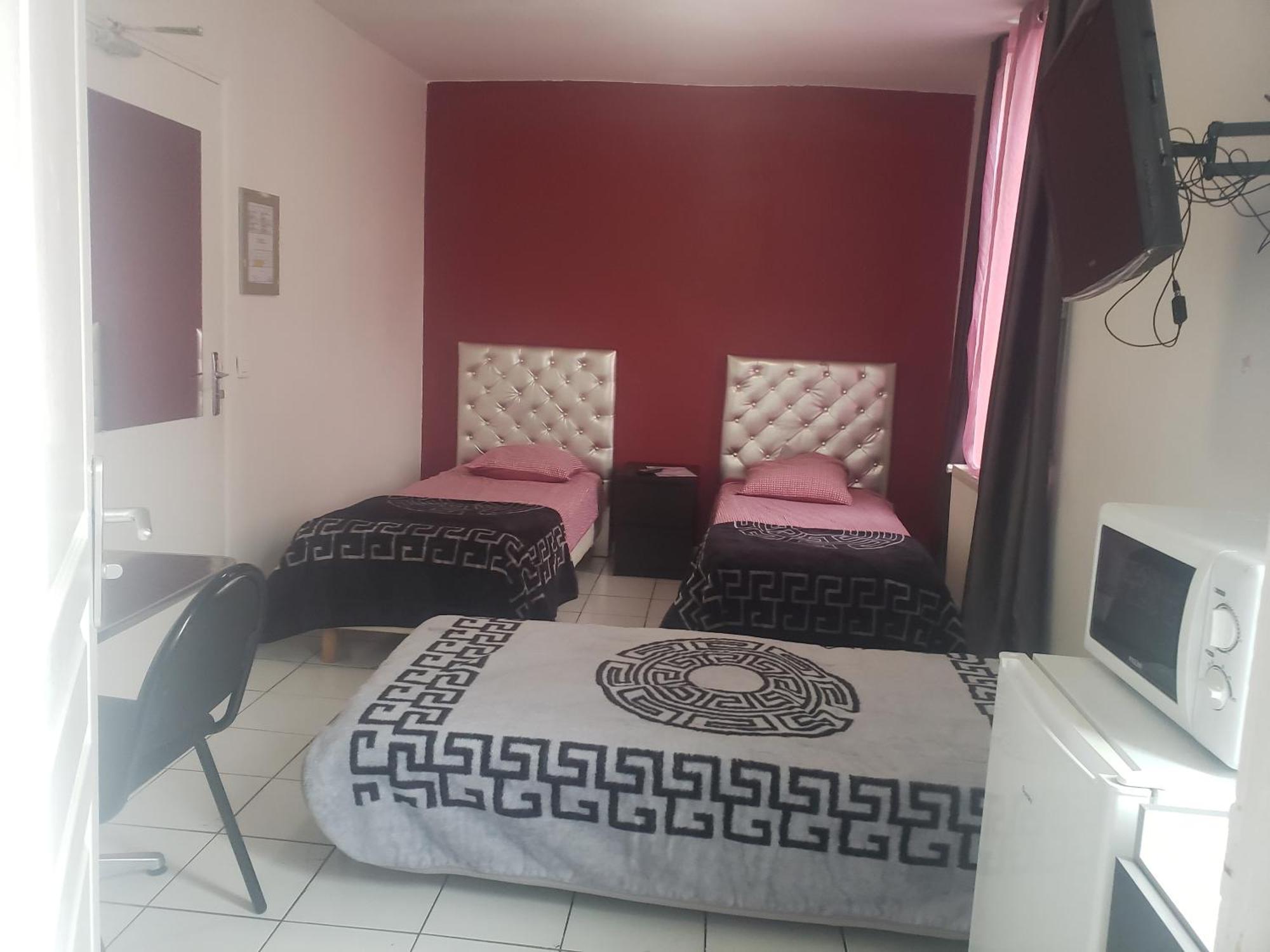 Le Cedre Hotel Saint-Denis  Buitenkant foto
